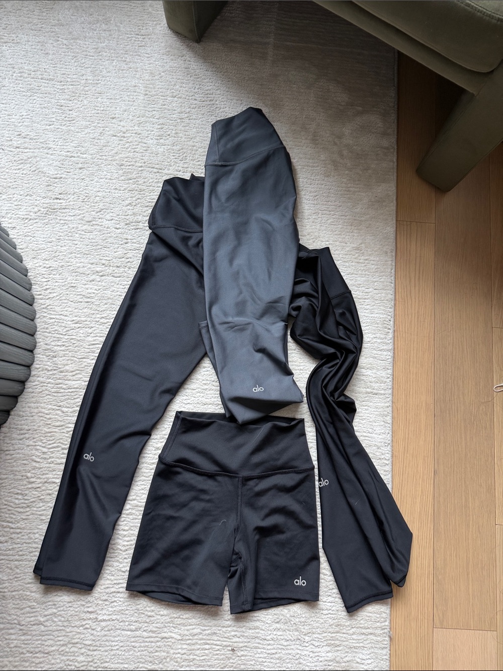 ALO Yoga Black Performance 7/8 HIGH WAIST AIRLIFT LEGGINGS plus Biker Short